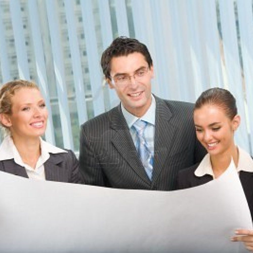 3505809-successful-business-team-planning-or-brainstorming-at-office 3505809-successful-business-team-planning-or-brainstorming-at-office